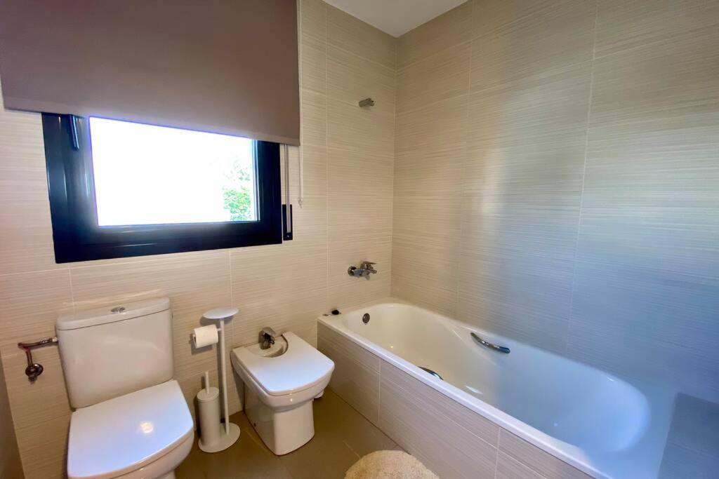 Chalet Moderno Con Piscina En Mont - Roige Bahia Exterior photo